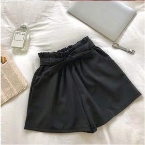 High-Waist Tie-Waist One Size Black Shorts